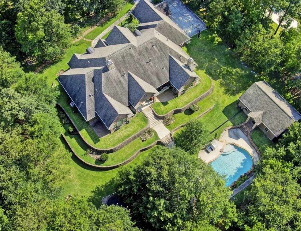 acreage community near Magnolia, TX